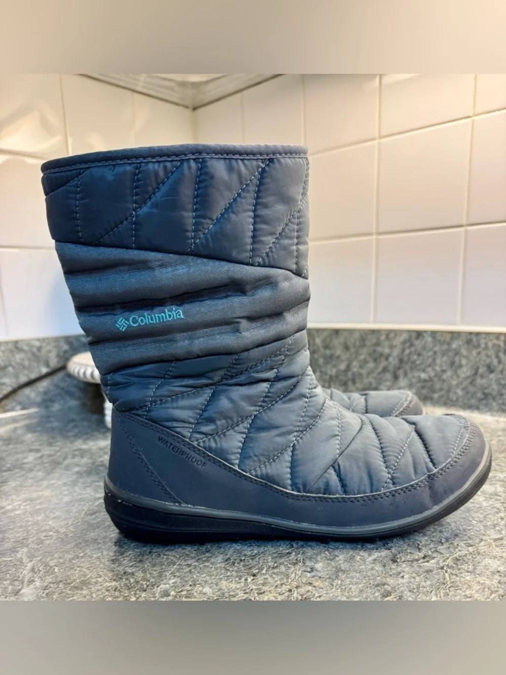 Women’s Columbia Quilted Waterproof Winter Boots 5.5